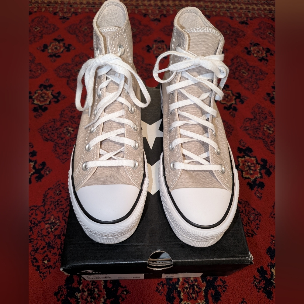 Converse CTAS Lift Hi in Papyrus/Black/Whote